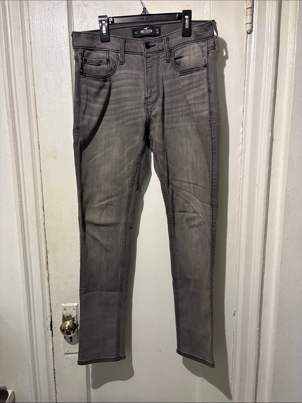 Hollister Men's Slim Gray Washed Jeans size 31/30